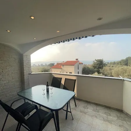 Apartmani Krajnovic Fazana Exterior photo